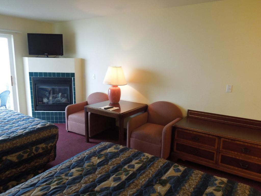 Edgecliff Motel Линкън Сити Стая снимка